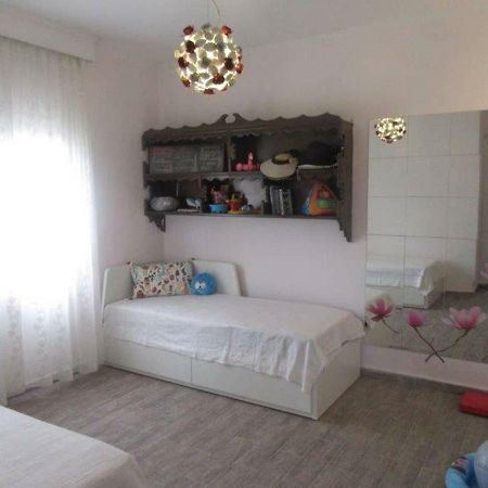 Pefkohori Apart. Near The Beach With Indor Parking And Yard Dış mekan fotoğraf
