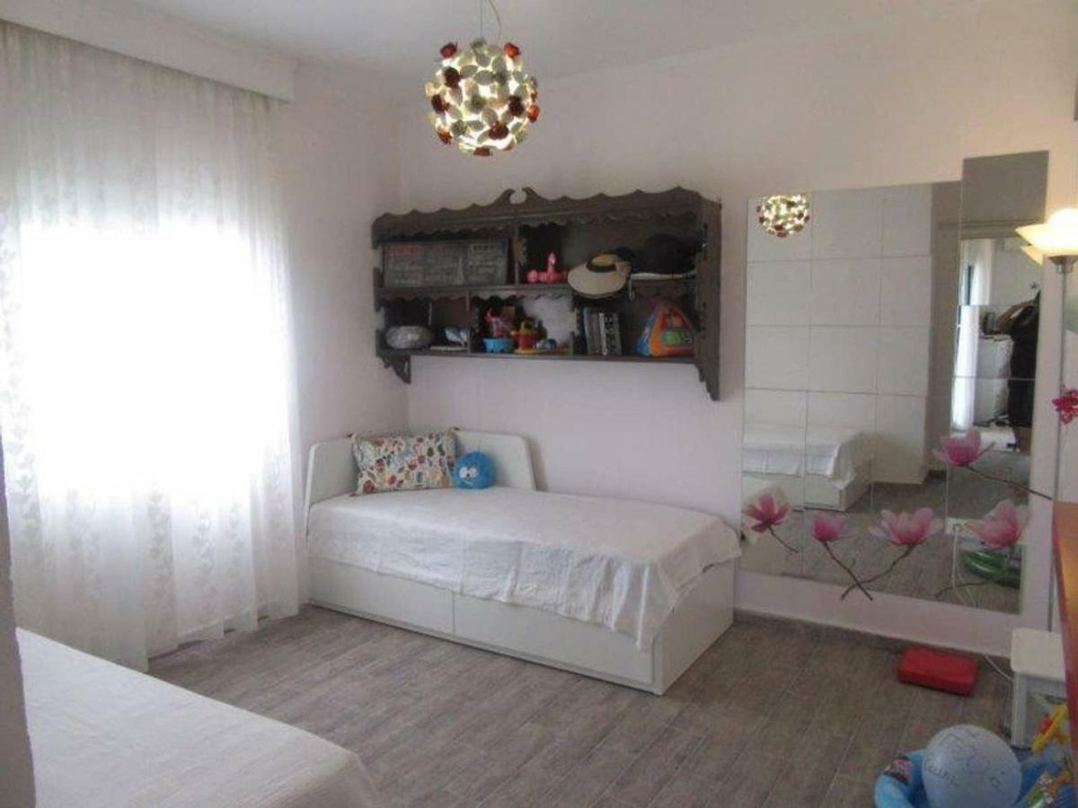 Pefkohori Apart. Near The Beach With Indor Parking And Yard Dış mekan fotoğraf