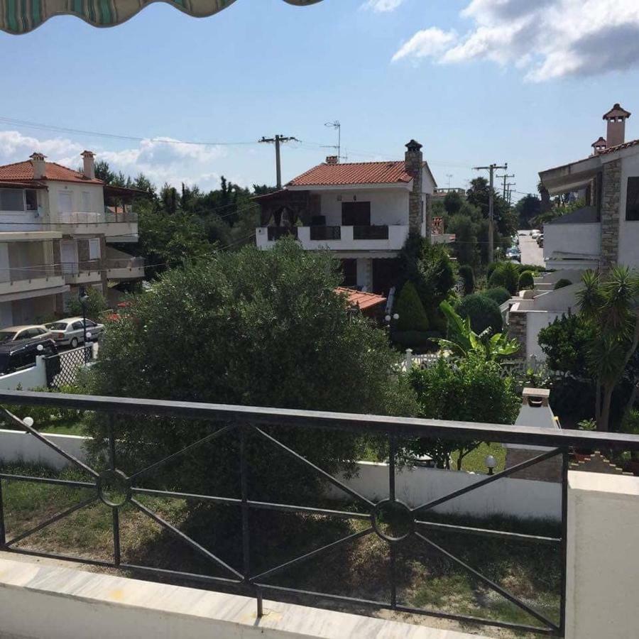 Pefkohori Apart. Near The Beach With Indor Parking And Yard Dış mekan fotoğraf